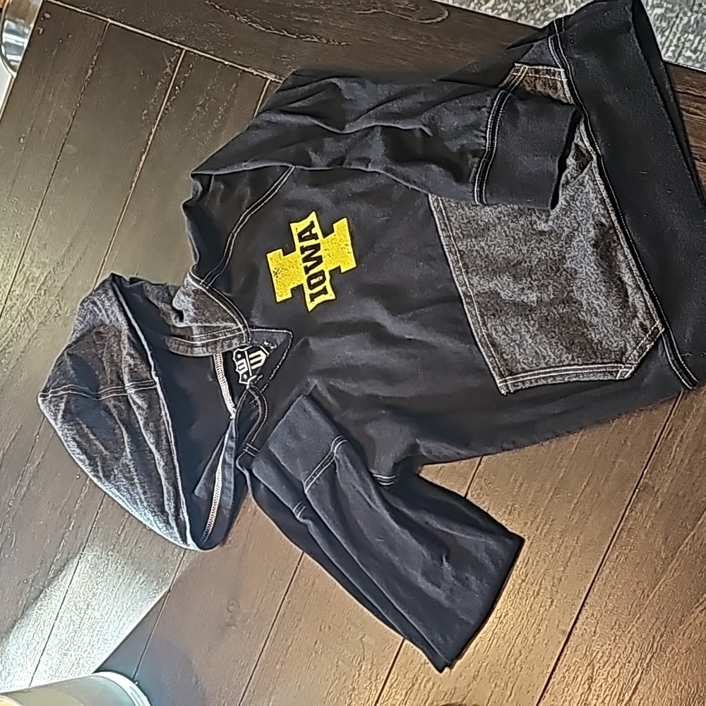 Iowa Hawkeye hooded shirt